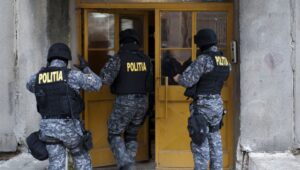 Retea de masini de lux furate din vestul Europei, destructurata in Bucuresti si patru judete